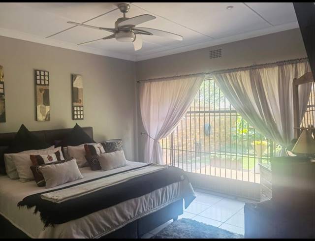 3 BEDROOM HOUSE FOR SALE IN STRUBENVALE